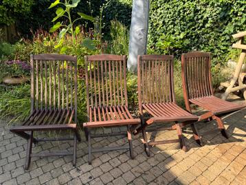 Set hardhouten opklapbare tuinstoeltjes (4 voor prijs 3) beschikbaar voor biedingen
