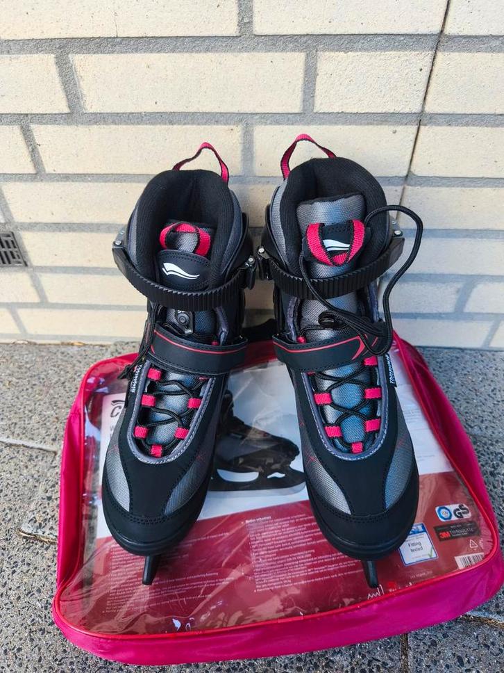 Crivit IJsschaatsen Dames Maat 41, black and red, Sport en Fitness, Schaatsen, Zo goed als nieuw, Kunstschaatsen, Overige merken