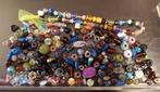 Glazen en kunstof kralen, Hobby en Vrije tijd, Ophalen of Verzenden, Gebruikt, Kraal