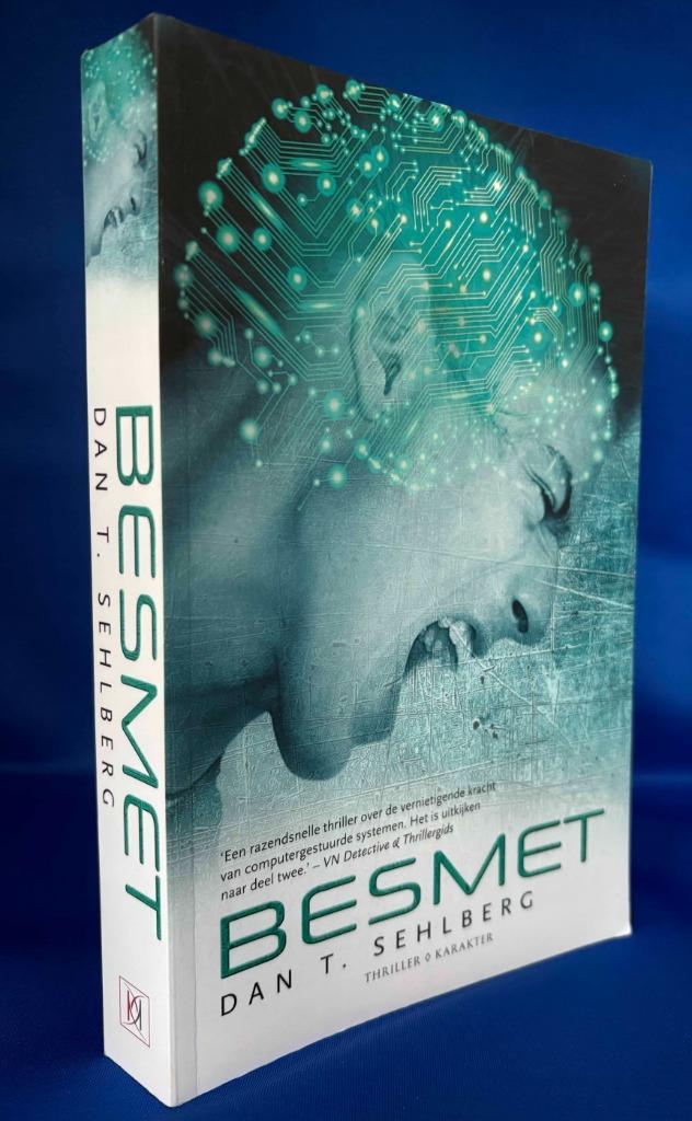 Dan T. Sehlberg - Besmet, Boeken, Fantasy, Zo goed als nieuw, Ophalen of Verzenden