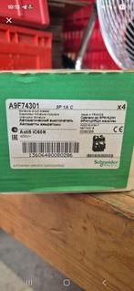 Schneider Acti9 iC60N A9F74301 - 3P 1A C Automaat 4 stuks, Ophalen of Verzenden, Nieuw