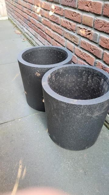 Bloempotten zwart - gratis beschikbaar voor biedingen
