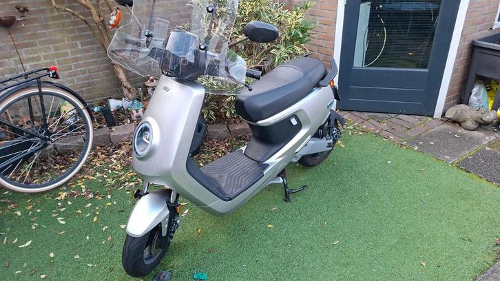 Snorscooter NIU MQI +SPORT electrisch, Fietsen en Brommers, Snorfietsen en Snorscooters, Overige merken, Elektrisch, Ophalen