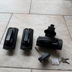 Thule Voetenset - Universeel voor open lengte dakrail, Auto diversen, Dakdragers, Ophalen of Verzenden, Gebruikt