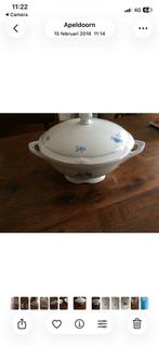 2 super mooie dekschalen 10€ ps, Huis en Inrichting, Keuken | Servies, Ophalen, Zo goed als nieuw, Porselein, Overige stijlen