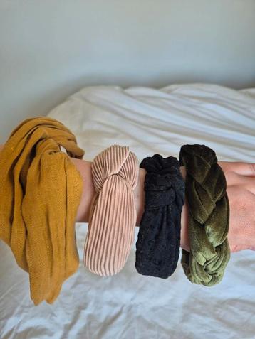 Diverse dames/meiden haarbanden in diverse kleuren beschikbaar voor biedingen