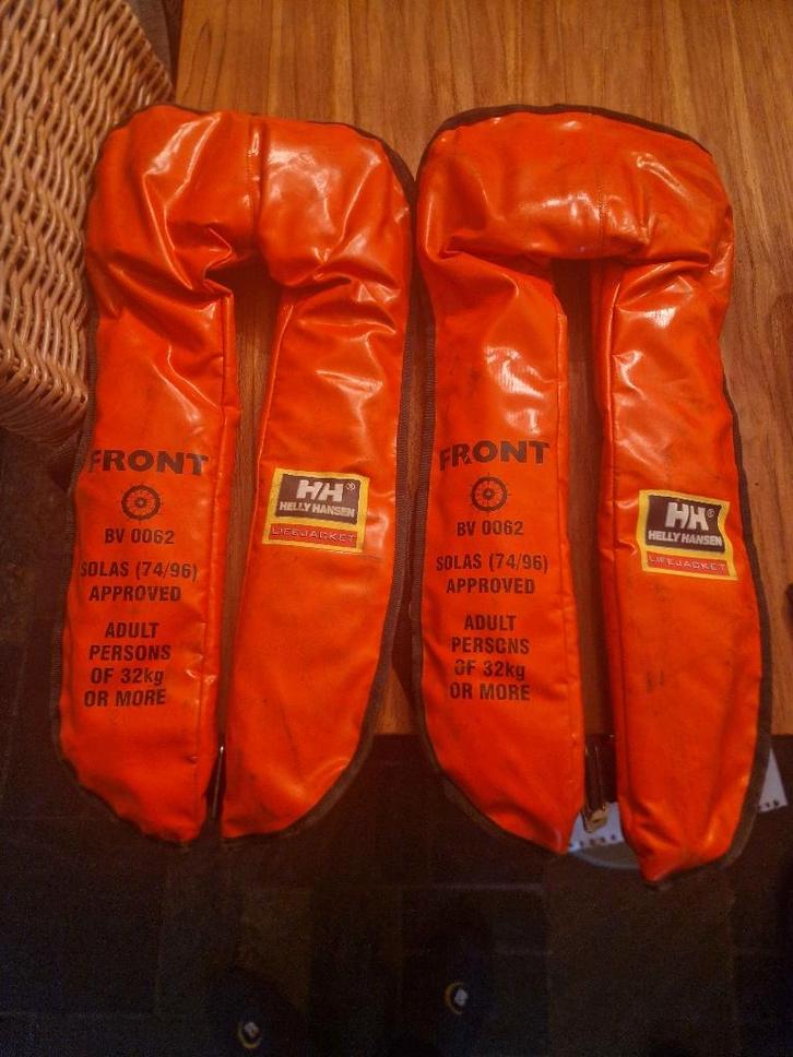 2x Helly Hansen reddingsvest SOLAS – volwassen – gebruikt, Watersport en Boten, Watersportkleding, Gebruikt, Reddingsvest of Zwemvest