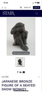 Bronzen beeldje aap met konijntje in japans hesje, Ophalen, Gebruikt