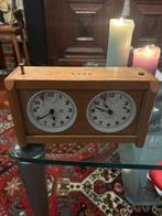 Vintage Schaakklok - KNDB - H. Koopman Dordrecht, Antiek en Kunst, Antiek | Klokken, Ophalen of Verzenden