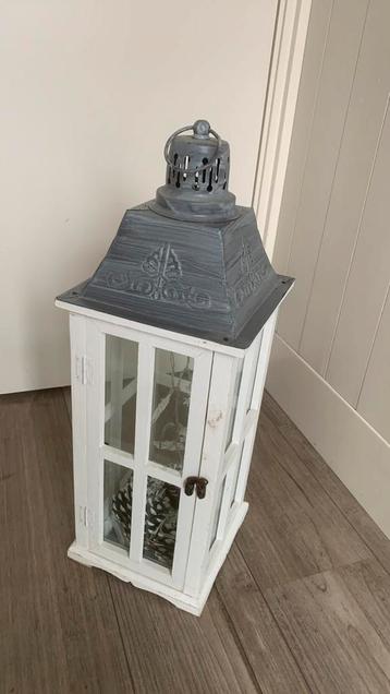 Witte lantaarn / kaars kandelaar beschikbaar voor biedingen