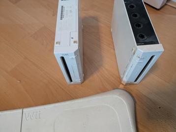 2 losse WII's met balance board beschikbaar voor biedingen