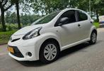 Toyota Aygo 1.0 VVT-i NL Auto ! 5 Deurs ! Airco ! 2e Eigenaa, Voorwielaandrijving, Euro 5, Gebruikt, 4 stoelen