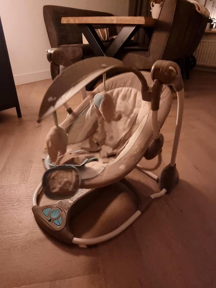 Ingenuity automatische Babyschommel/Wipstoel, Kinderen en Baby's, Wipstoeltjes, Gebruikt, Schommelstoel, Overige merken, Met gordel(s) of riempje(s)