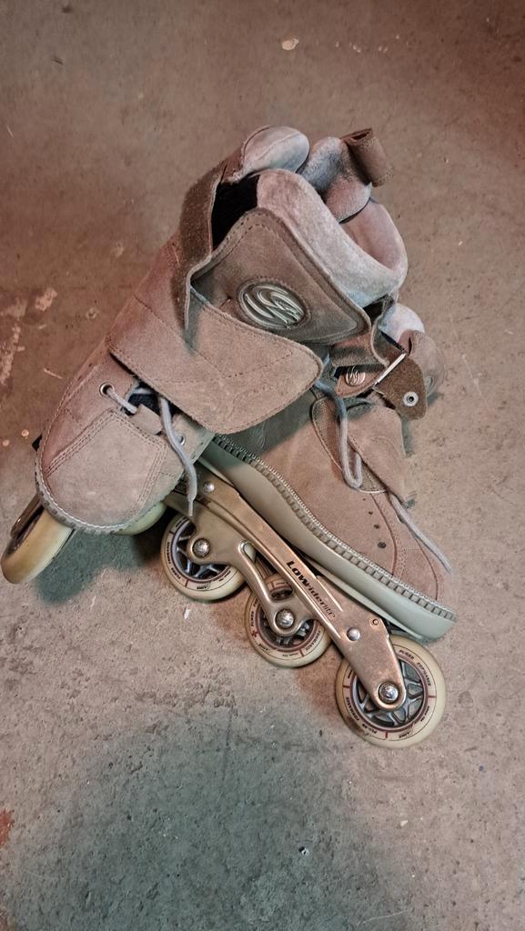 Dames Inline Skates Suède Beige Maat 40, Sport en Fitness, Skeelers, Gebruikt, Inline skates 5 wielen, Overige merken, Dames, Ophalen