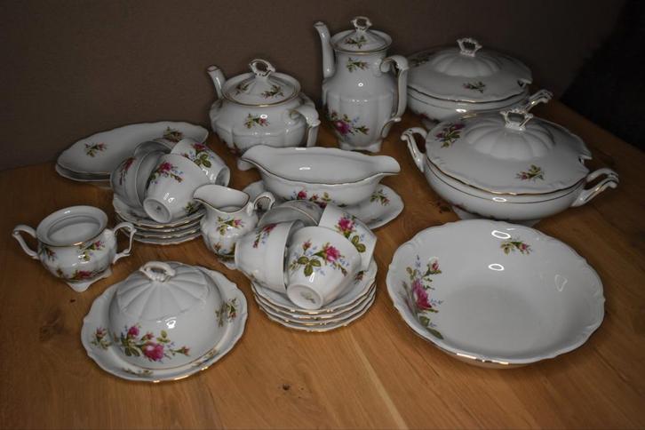 Wałbrzych porselein met roze roosjes, Antiek en Kunst, Antiek | Servies compleet, Ophalen