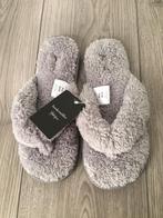 Badstof slippers Hunkemöller 38/39 nieuw, Kleding | Dames, Sokken en Kousen, Nieuw, Grijs, Hunkemöller, Ophalen of Verzenden