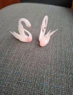 Twee schattige glazen zwanen beeldjes. Murano-stijl, Ophalen of Verzenden, Zo goed als nieuw, Overige materialen, Dierenbeeld