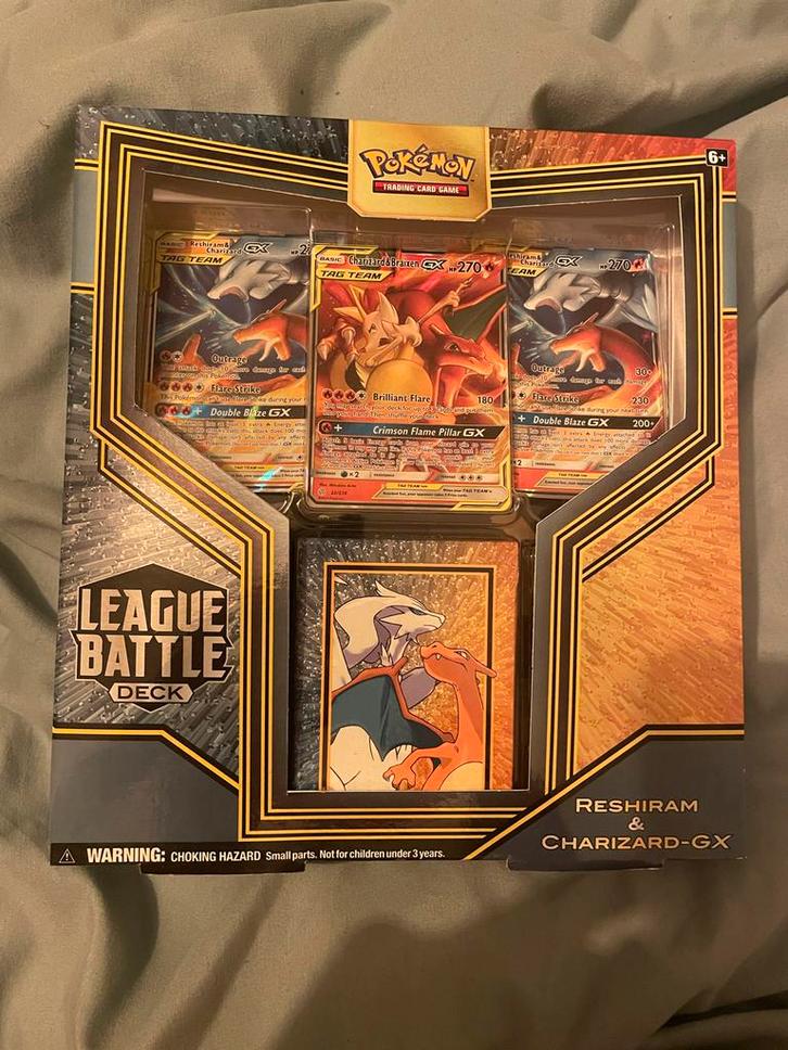 Pokémon Battle Deck: Reshiram & Charizard, Hobby en Vrije tijd, Verzamelkaartspellen | Pokémon, Zo goed als nieuw, Speeldeck, Ophalen of Verzenden