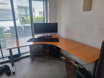 Hoekbureau Ikea, handmatig verstelbaar, 160x200cm beschikbaar voor biedingen