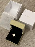 Zilveren ring met bloem, Ophalen of Verzenden, Zo goed als nieuw, 17 tot 18, Met edelsteen