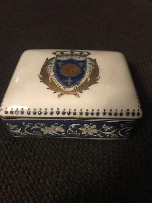 Antiek Doosje Chateau Versailles Porselein Wong Lee 1895., Antiek en Kunst, Antiek | Woonaccessoires, Ophalen of Verzenden