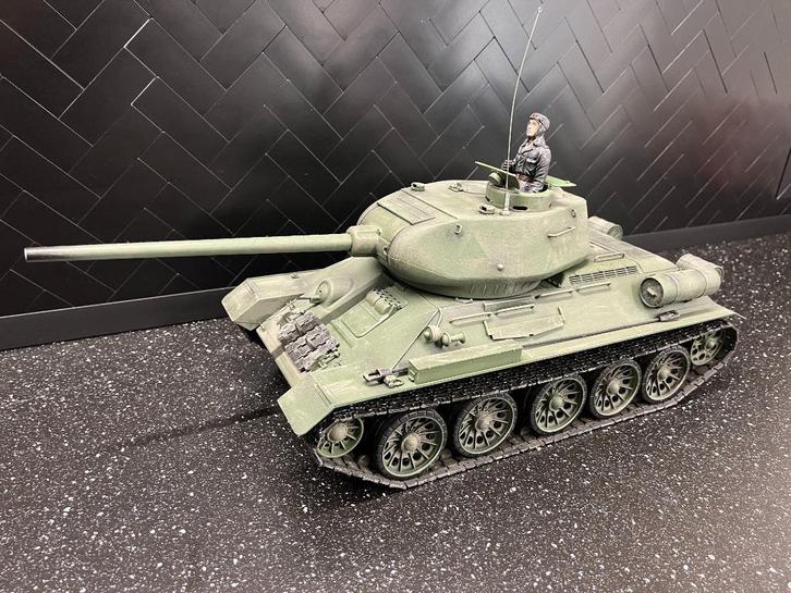 1:16 T-34/85 (RC model), Hobby en Vrije tijd, Modelbouw | Auto's en Voertuigen, Tank, Groter dan 1:32, Overige merken, Ophalen