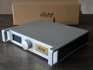 SABAJ A30A FDA 2x200W versterker NIEUWSTAAT beschikbaar voor biedingen