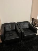 Twee zwarte leren Leolux fauteuils, Gebruikt, Ophalen of Verzenden, 50 tot 75 cm