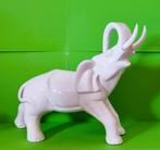 Retro witte porseleinen Olifant beeld., Verzamelen, Beelden en Beeldjes, Ophalen of Verzenden, Zo goed als nieuw, Dier