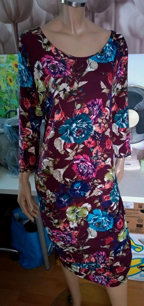 Prachtige gekleurde NIEUWE jurk van Laura di Sarpi maat 44, Kleding | Dames, Jurken, Nieuw, Maat 42/44 (L), Overige kleuren, Onder de knie