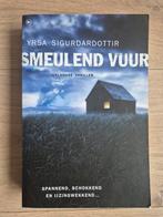 Smeulend Vuur - Yrsa Sigurdardottir, Ophalen of Verzenden, Gelezen, Yrsa Sigurdardottir, Nederland