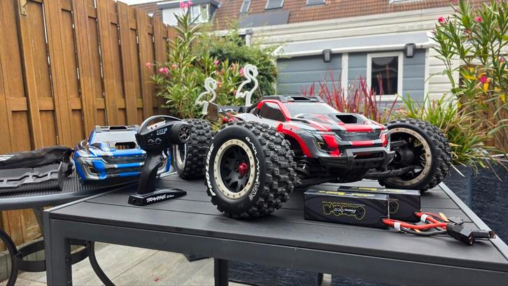 Traxxas XRT met Castle XLX2 en extra's, Hobby en Vrije tijd, Modelbouw | Radiografisch | Auto's, Gebruikt, Auto offroad, Elektro