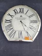 Mooie nieuwe metalen klok 50 x 7 x 51 cm. Romeinse cijfers, Wandklok, ., Nieuw, Ophalen of Verzenden