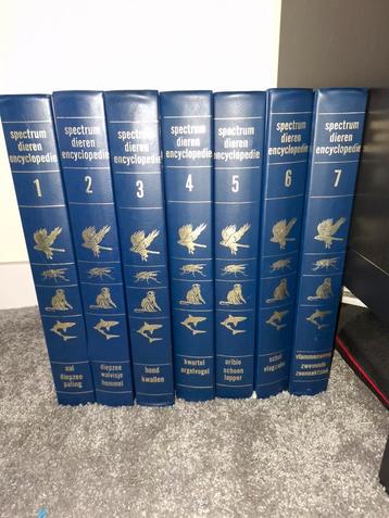 Spectrum dieren encyclopedie 7 stuks beschikbaar voor biedingen
