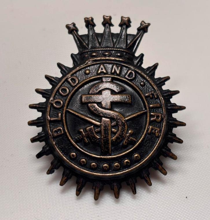 Leger des Heils capbadge “Blood and Fire” (petembleem), Verzamelen, Religie, Gebruikt, Christendom | Protestants, Sieraad, Ophalen of Verzenden