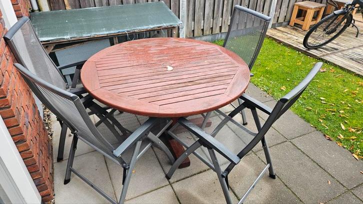 Tuinset met ronde tafel en 4 stoelen, Tuin en Terras, Tuinsets en Loungesets, Gebruikt, Tuinset, Hout, 4 zitplaatsen, Eettafel