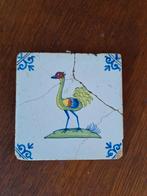 Klein Makkum tegeltje, prachtig gekleurde vogel, Antiek en Kunst, Antiek | Wandborden en Tegels, Ophalen of Verzenden