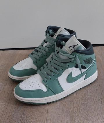 Nike Air Jordan 1 Mid Groen maat 38,5 Als NIEUW beschikbaar voor biedingen