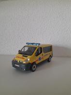 Ambulance Ford transit, Hobby en Vrije tijd, Modelauto's | 1:43, Ophalen of Verzenden, Zo goed als nieuw, Auto, Overige merken