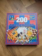 200 spellendoos, compleet en als nieuw, Hobby en Vrije tijd, Gezelschapsspellen | Bordspellen, Ophalen of Verzenden, Zo goed als nieuw