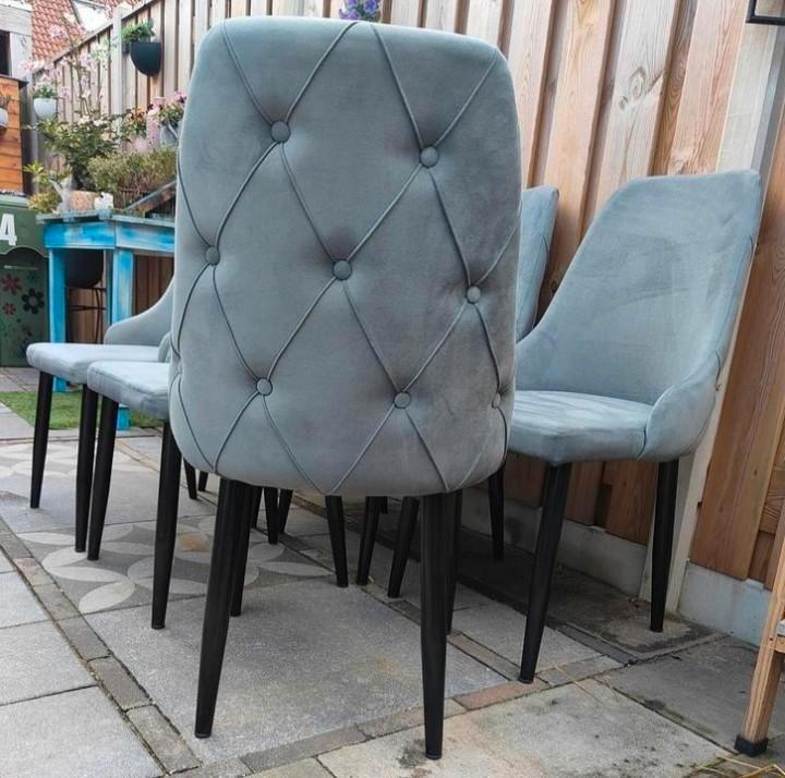 6 Mooie Grijs Velvet Eetkamerstoelen, Stoelen, Huis en Inrichting, Stoelen, Zo goed als nieuw, Vijf, Zes of meer stoelen, Grijs