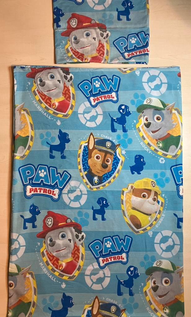 Paw Patrol dekbedovertrek 140cm x 200/235cm + kussenhoes, Kinderen en Baby's, Kinderkamer | Beddengoed, Zo goed als nieuw, Dekbedovertrek