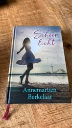 Annemartien Berkelaar - Scheerlicht, Ophalen of Verzenden, Zo goed als nieuw, Annemartien Berkelaar