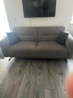New Couch + Comfortable Chair, Ophalen