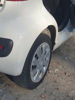 Peugeot 107 1.0 12V 5DR 2011 Wit, Auto's, Voorwielaandrijving, 4 stoelen, Origineel Nederlands, Handgeschakeld