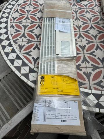 Jaga Tempo Behuizing Wandradiator Type 10 - L50 H90 B10 beschikbaar voor biedingen