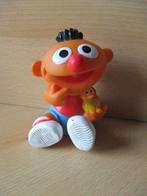 Sesamstraat Ernie kunststof pop met badeendje 13cm, Ophalen of Verzenden, Gebruikt, Overige typen