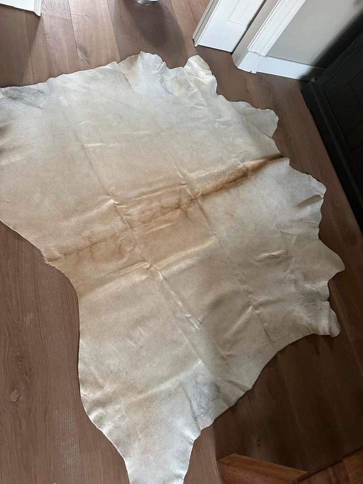 Mooie Koeienhuid / Koeienkleed, Huis en Inrichting, Stoffering | Tapijten en Kleden, Gebruikt, 100 tot 150 cm, 150 tot 200 cm