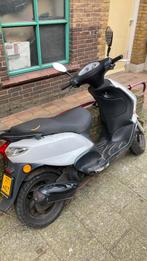 Piaggio Fly Scooter gele kenteken, Fietsen en Brommers, Scooters | Piaggio, Ophalen, Gebruikt, Maximaal 45 km/u, Fly