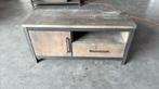 TV-meubel – 114 cm breed – strak en functioneel ontwerp, Ophalen, Zo goed als nieuw, 25 tot 50 cm, Minder dan 100 cm